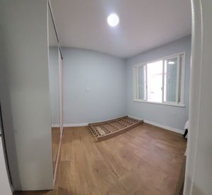 Image 7 - 842352