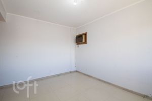 Image 32 - 842353