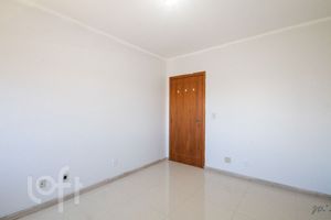 Image 37 - 842353