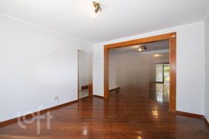 Image 9 - 842353