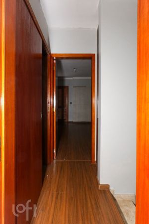 Image 17 - 842359