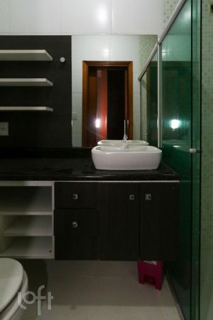Image 19 - 842359
