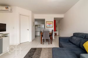Image 4 - 842396