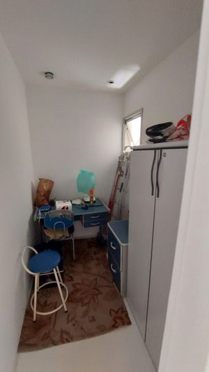 Image 7 - 842437