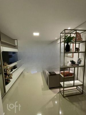 Image 17 - 842548