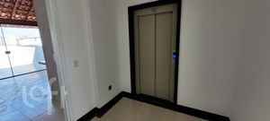 Image 21 - 842555