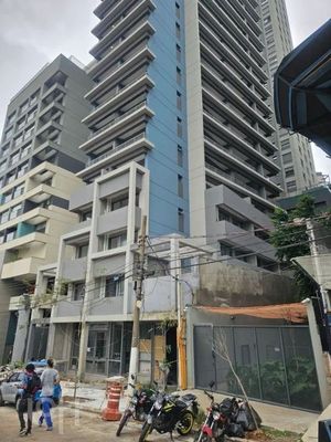 Image 8 - 842558