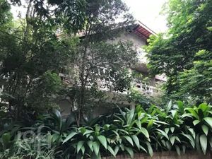 Image 4 - 842561