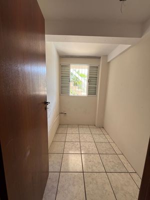 Image 32 - 842565