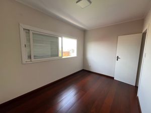 Image 17 - 842565