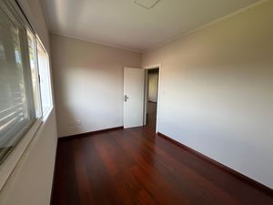 Image 21 - 842565