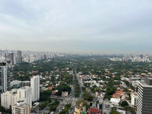 Image 0 - 842572