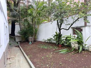 Image 20 - 842580