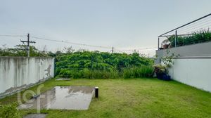 Image 30 - 842596
