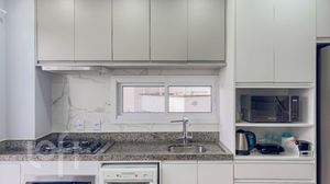 Image 6 - 842596