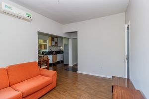 Image 3 - 842599