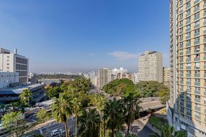 Image 17 - 842599