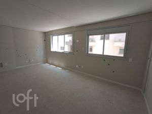 Image 3 - 842639
