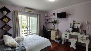 Image 11 - 842640