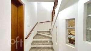 Image 19 - 842654