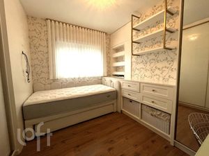 Image 19 - 842664