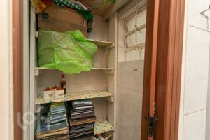 Image 23 - 842685