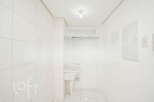 Image 10 - 842717