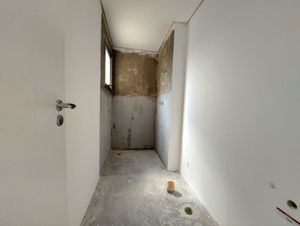 Image 19 - 842724