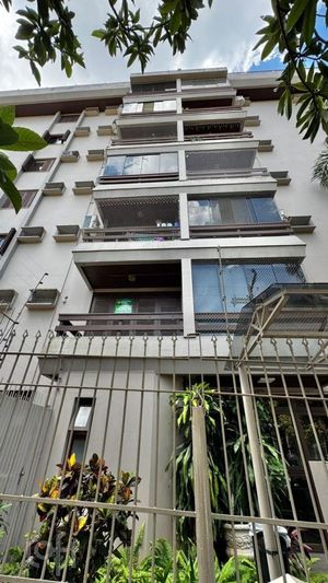 Image 37 - 842725