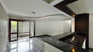 Image 39 - 842725