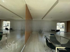 Image 21 - 842740