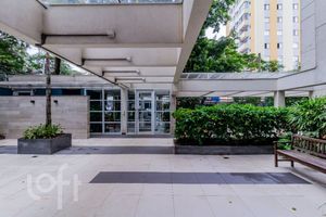 Image 28 - 842766