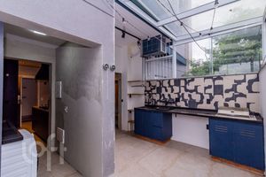 Image 4 - 842766