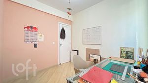 Image 19 - 842772