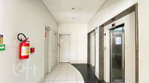 Image 35 - 842772