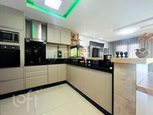 Image 9 - 842837