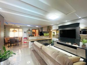 Image 7 - 842837
