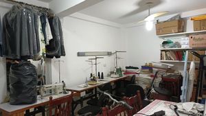 Image 10 - 842874