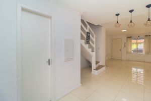 Image 3 - 842906