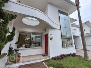 Image 3 - 842997