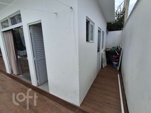 Image 33 - 842997