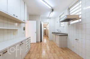 Image 19 - 843193