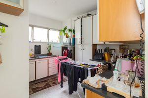 Image 22 - 843267