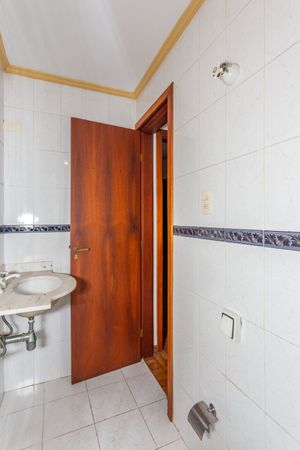 Image 36 - 843285