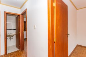 Image 35 - 843285
