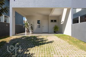Image 20 - 843312
