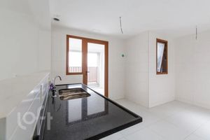 Image 9 - 843326