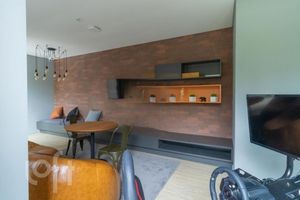Image 31 - 843412