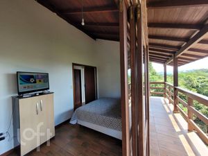 Image 19 - 843651