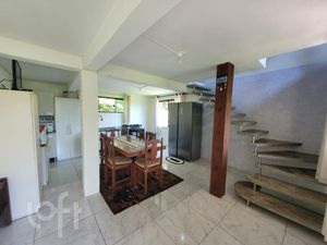 Image 10 - 843651